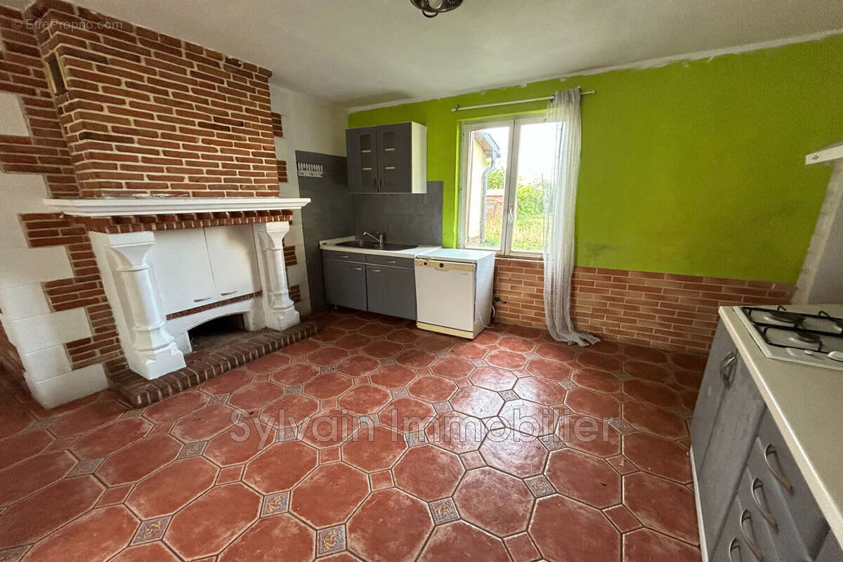 Maison à FEUQUIERES