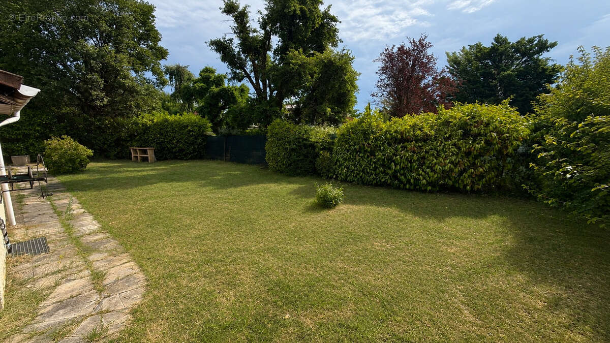 GRAND LARGE  Maison 92 m2, 3 chambres avec mezzanine, garage et cave sur terrain 619 m2 - photo 7