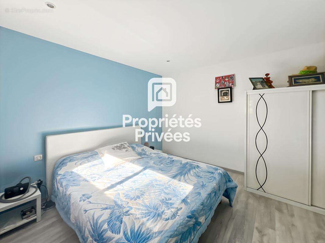 Maison de 200m² avec 4 chambres et piscine - photo 14