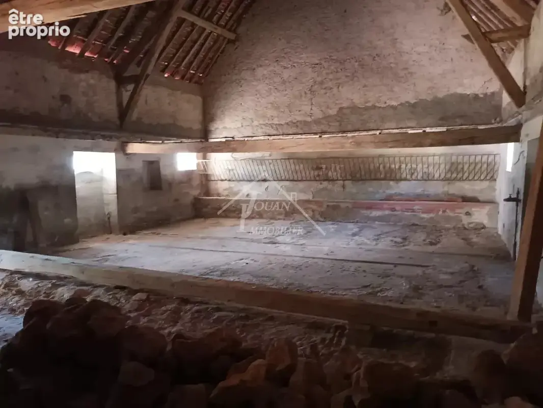 Ancien corps de ferme à rénover sur plus de 3000m² de terrain, COUST - photo 15