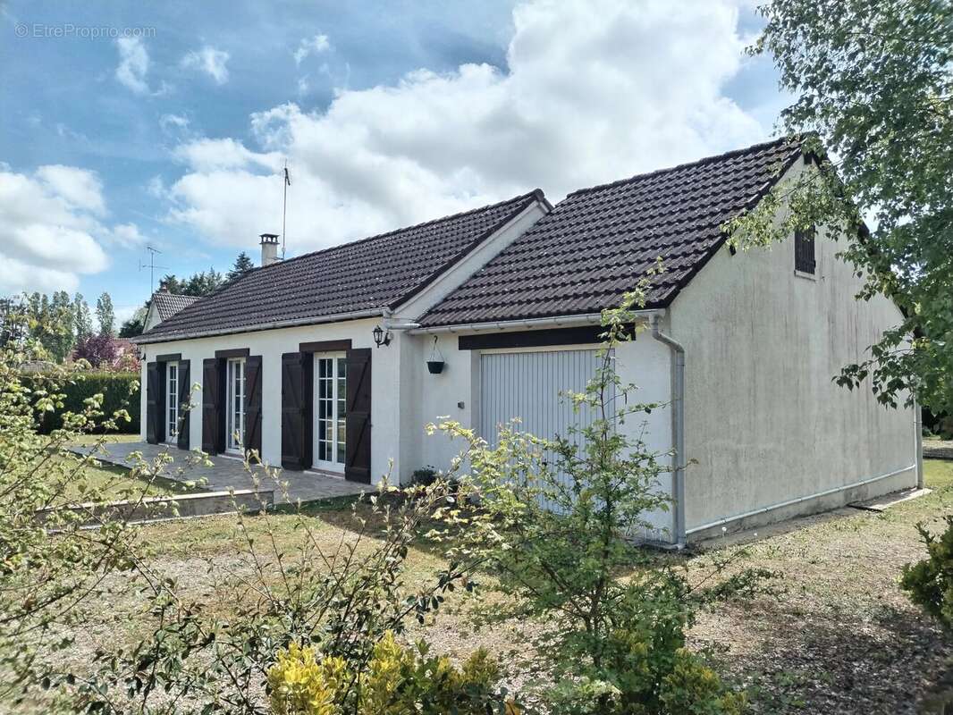 Maison à COURTENAY