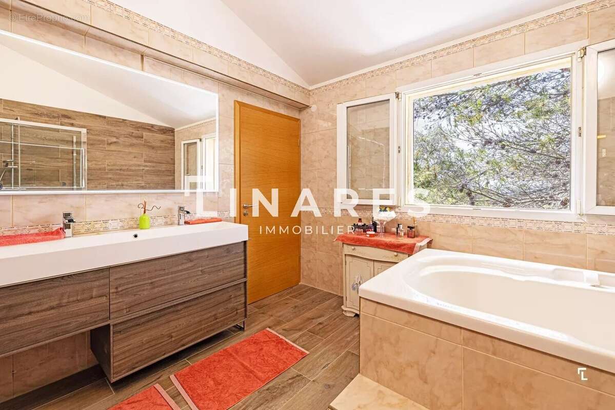 Maison à MARSEILLE-11E