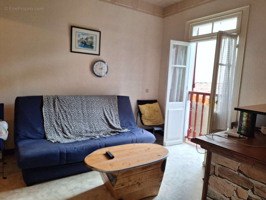 Maison de ville en bord de rivière avec cour, spa et caves - photo 16