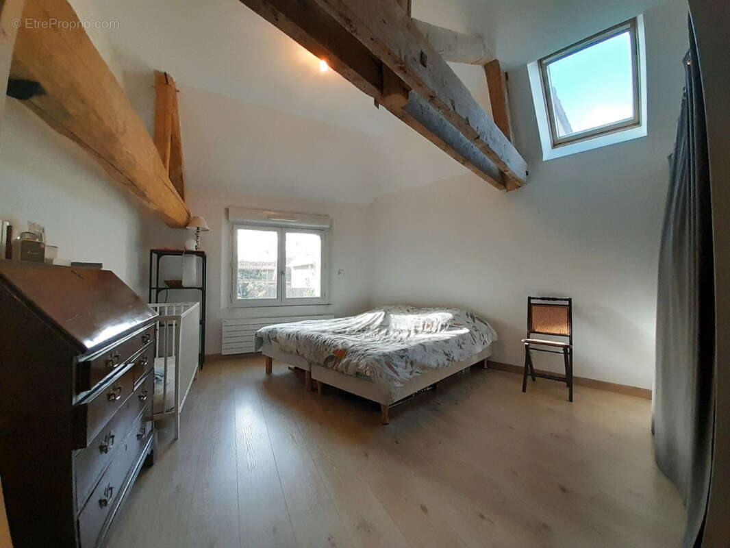 Maison à BEVILLE-LE-COMTE