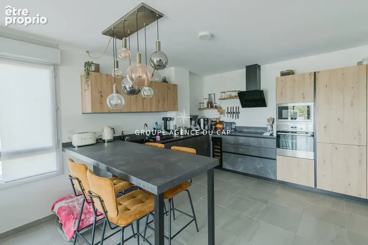 PUGET-SUR-ARGENS  Appartement 3 pièces de 88 m² avec terrasse de 21m²,  garage et piscine - photo 9