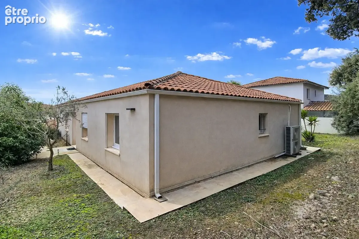 À vendre   Villa de plain-pied avec appartement T2  piscine et grand sous-sol   Saint-Sériès (34400, - photo 2