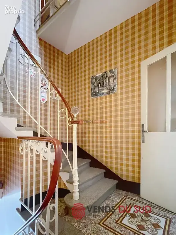 Belle maison cossue avec grand garage - coeur de colombiers - photo 10