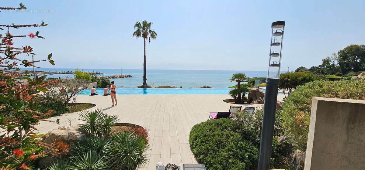 SOLENZARA (20) Appartement à vendre 3 pièces de 68m². avec terrasse de 31m². RÉSIDENCE PIEDS DANS L'EAU - photo 11