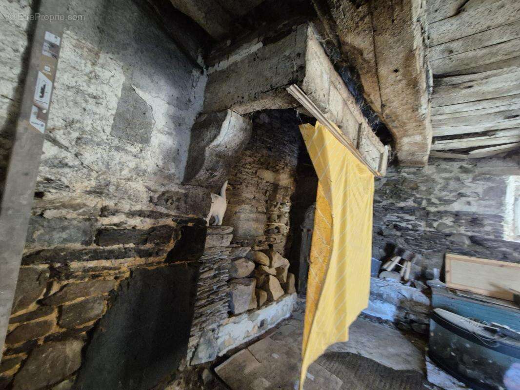 Maison à PLUSSULIEN
