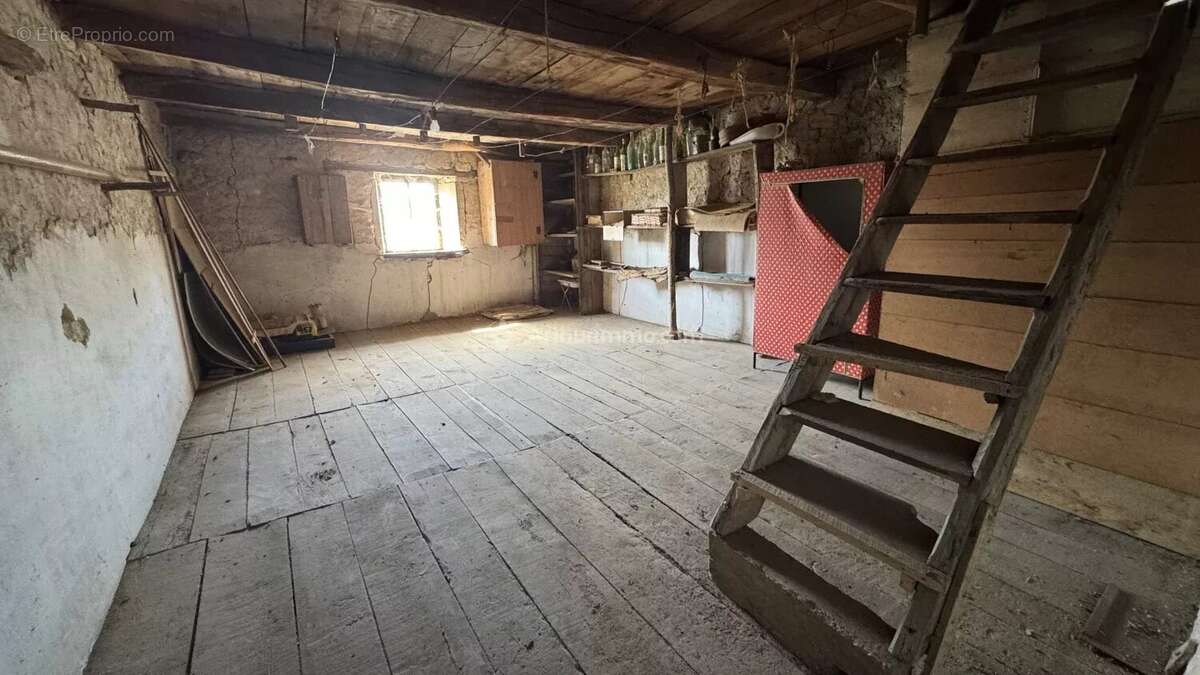 Maison à SOULAUCOURT-SUR-MOUZON