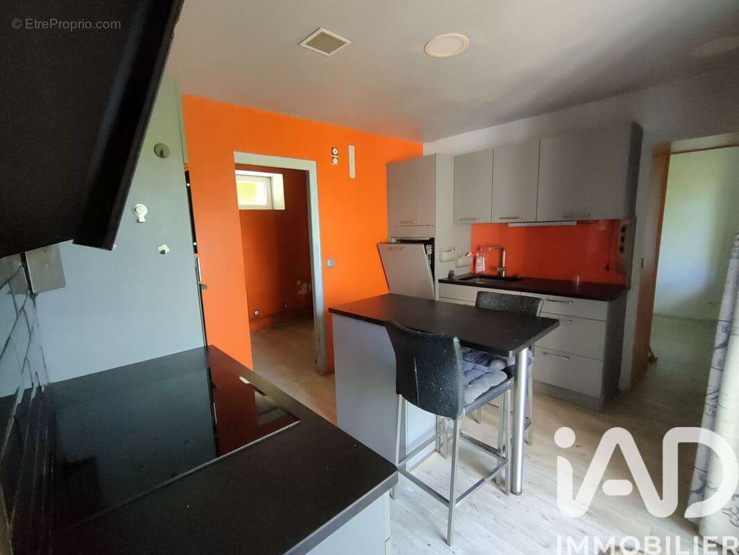 Maison 183 m² à Tresson  - photo 4