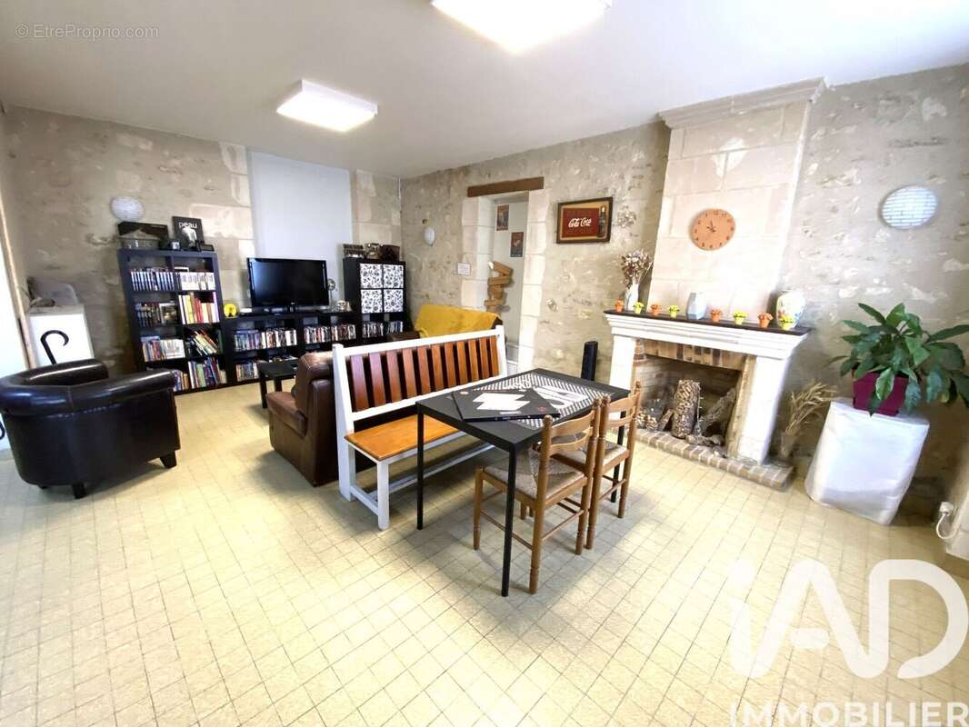 Maison 291 m² à Saint-Senoch  - photo 3