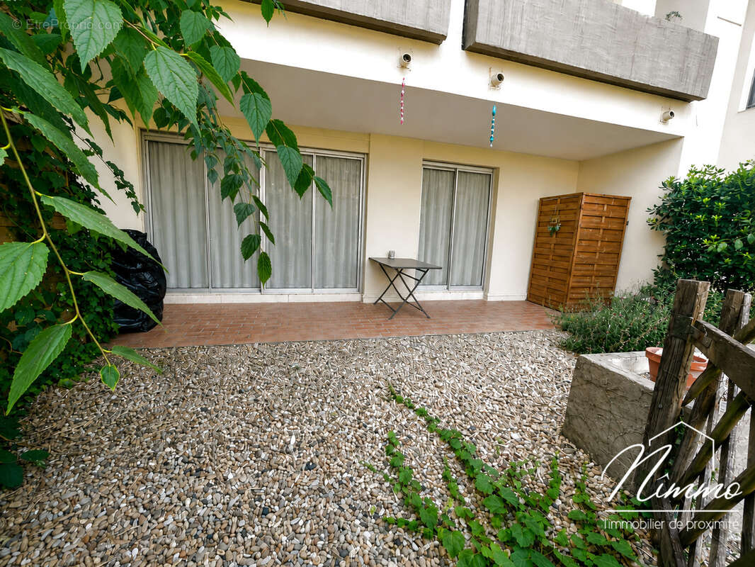 Nimes place severine appt type 2 avec terrasse, cave et garage - photo 9