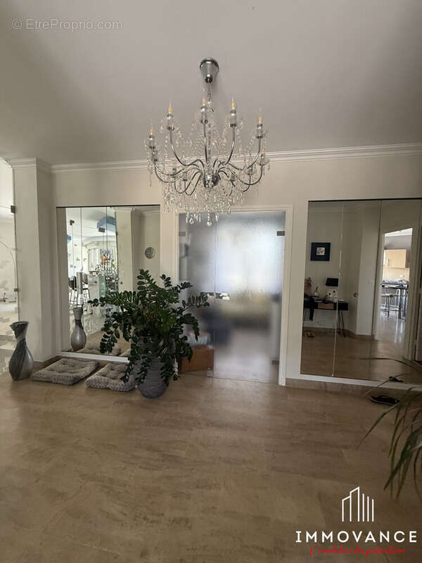 Maison 289 m² à Ales  - photo 2