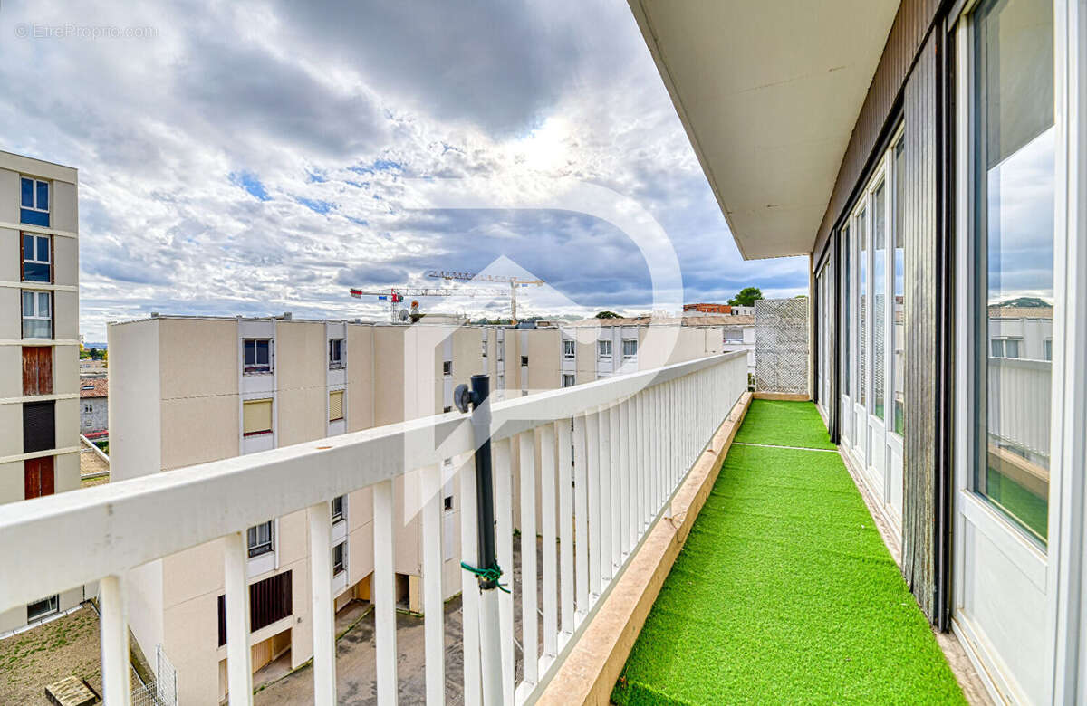 Appartement à NIMES