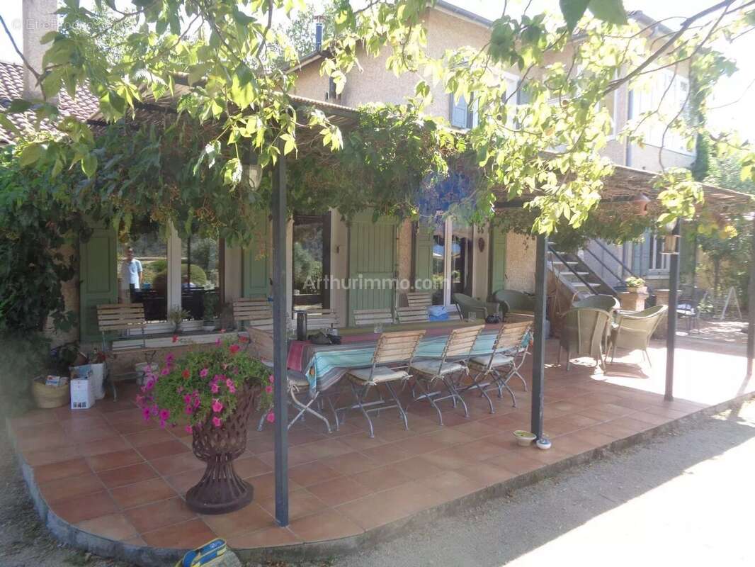 Maison à ALLEMAGNE-EN-PROVENCE