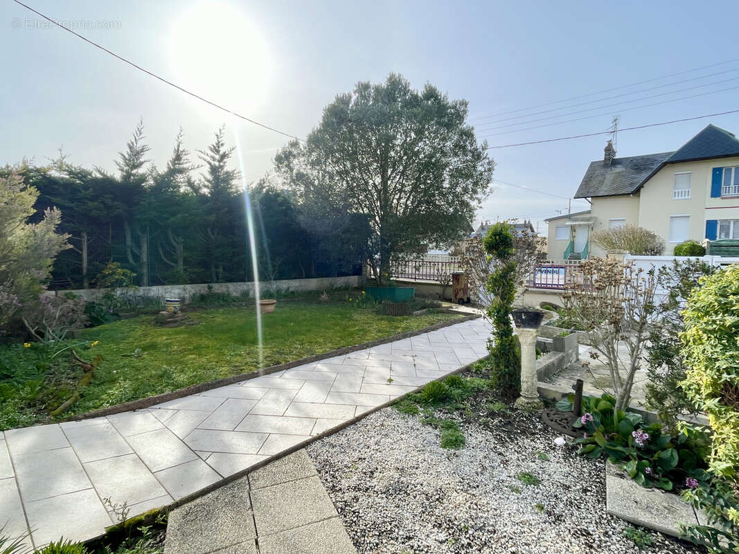 Maison à DIVES-SUR-MER