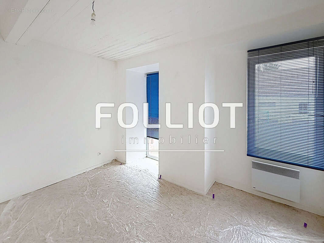 Immeuble gouville sur mer 20 pièce(s) 217 m2  9 appartements belle rentabilite possible - photo 4