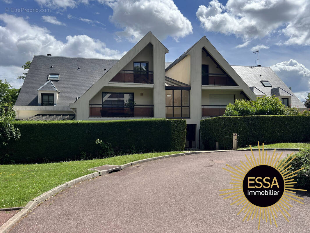 Appartement à JOUY-EN-JOSAS