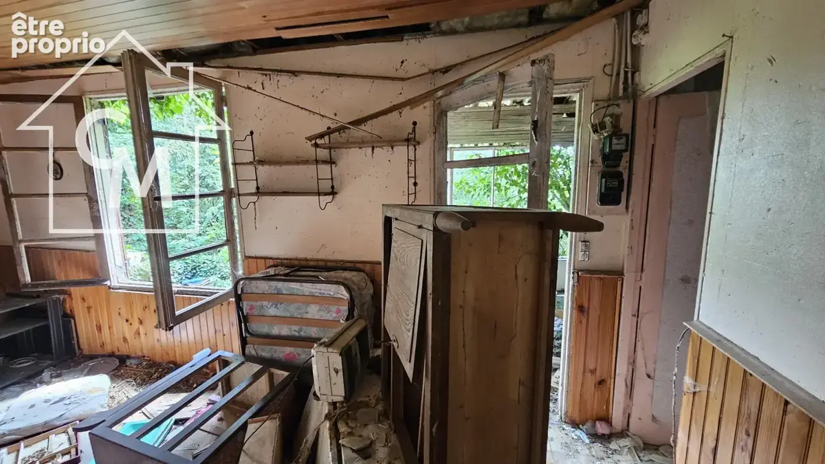 Maison à rénover entièrement- Fort potentiel - photo 16
