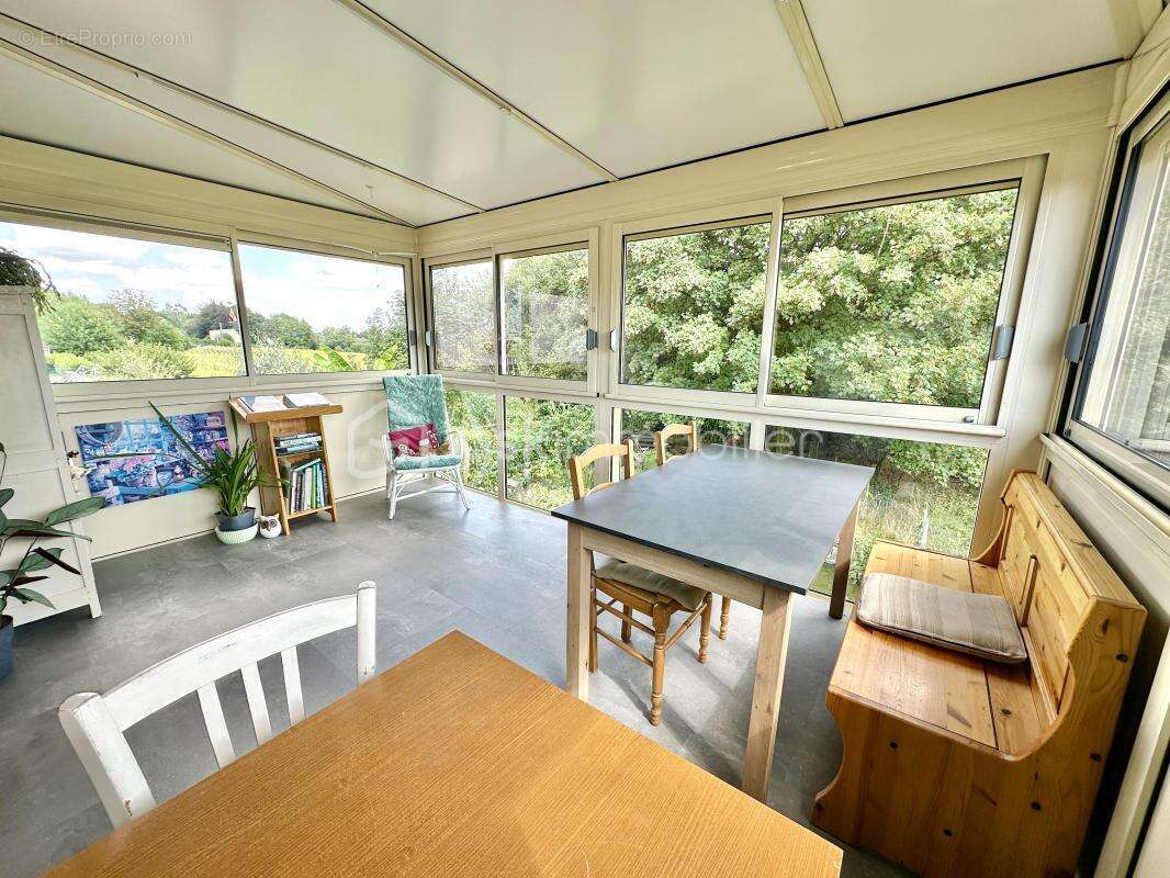 Maison 135 m² à Coray - photo 3