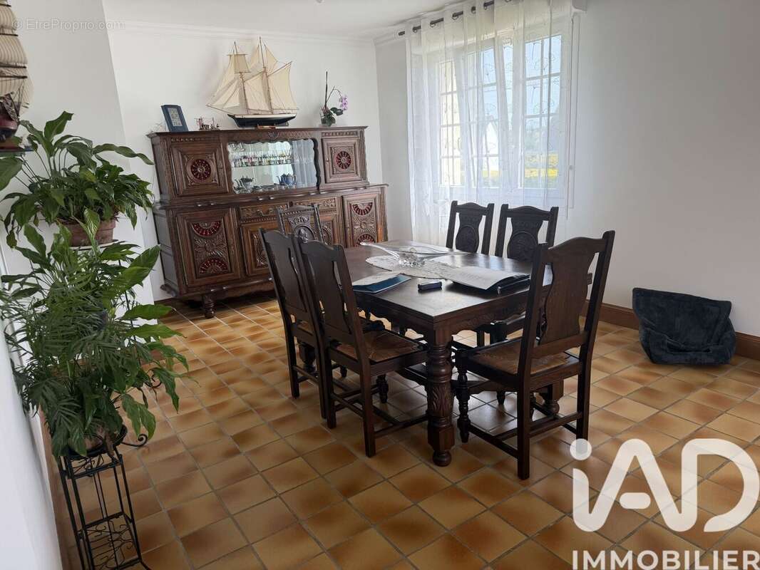 Photo 6 - Maison à LANDIVISIAU