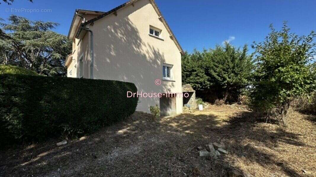 Maison 131 m² à La Chapelle-Du-Bois  - photo 3