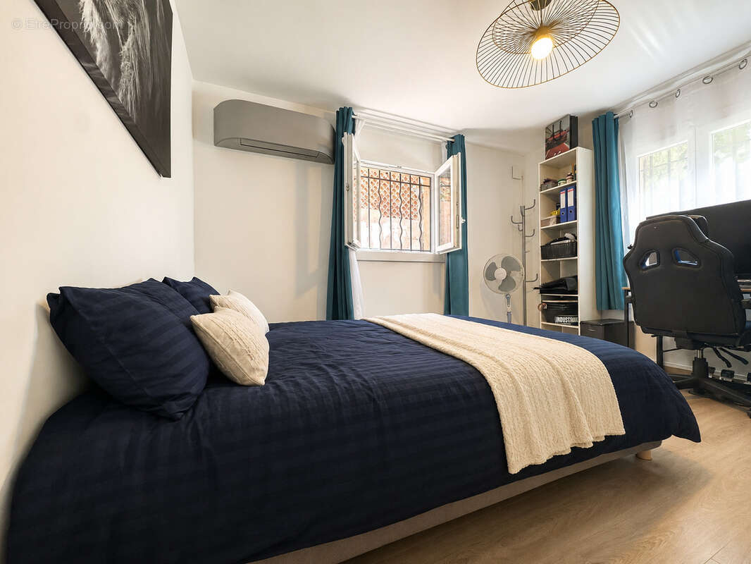 Appartement 33 m2 a frejus en rez-de-jardin, avec piscine terrain de tennis, basket et boules - photo 6