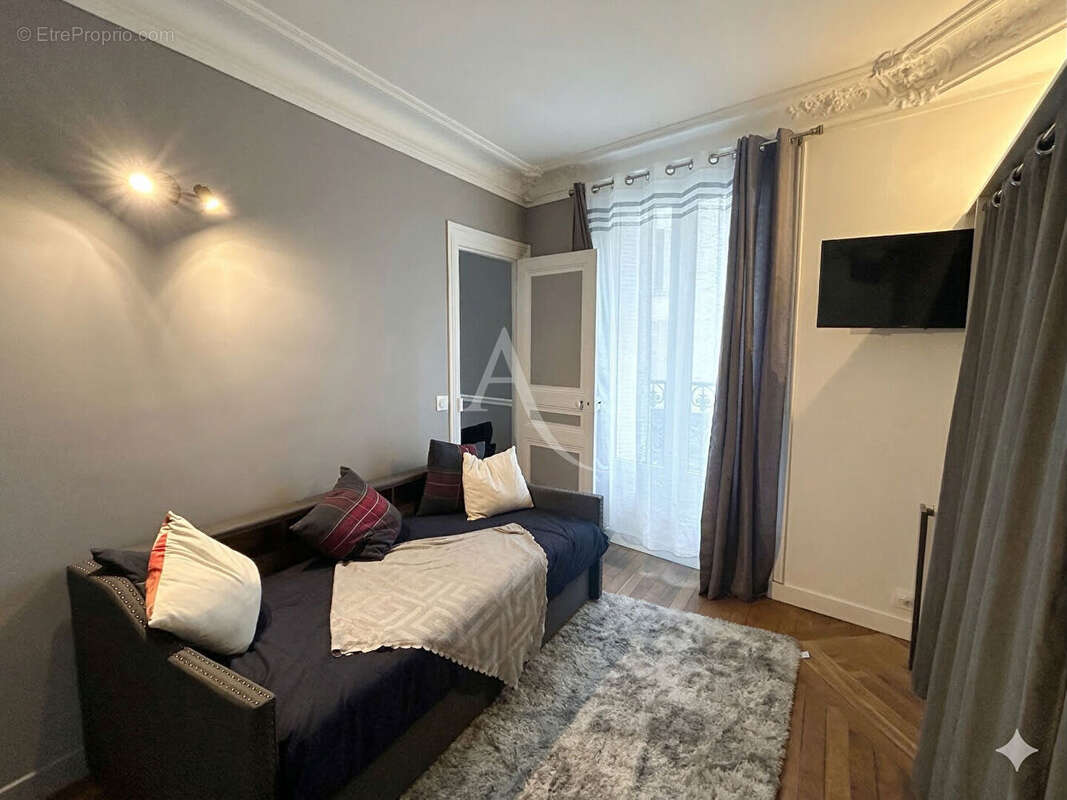 Appartement à PARIS-19E
