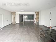 Commerce à GREZIEU-LA-VARENNE