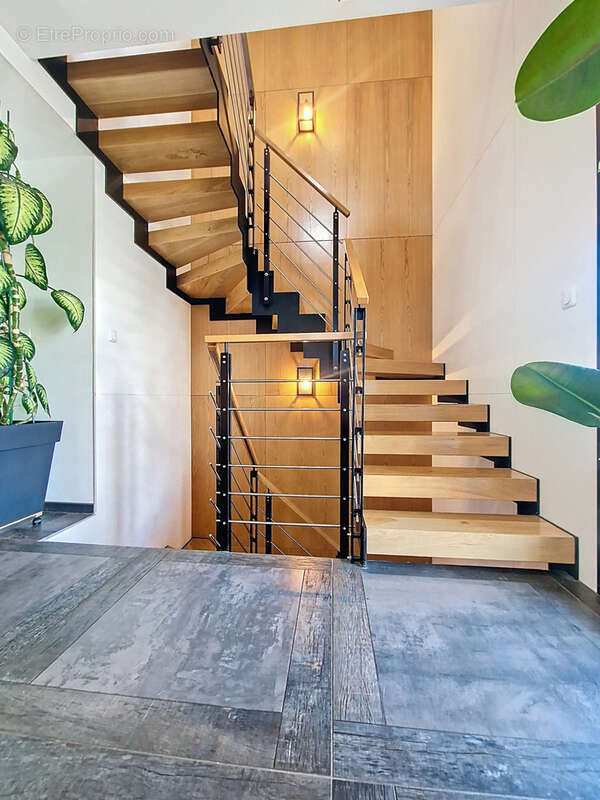 Appartement à GIERES