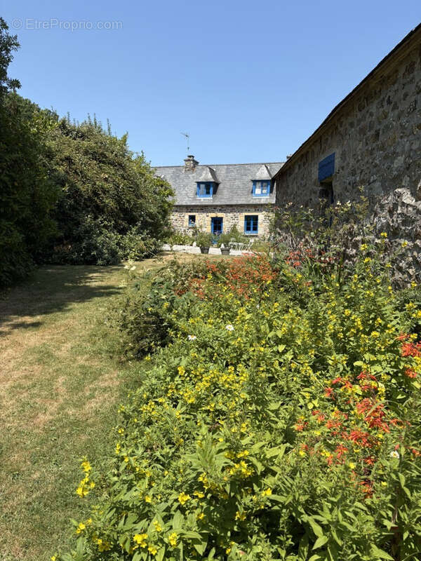 Ensemble immobilier d'exception   2 gîtes avec excellente rentabilité et une magnifique longère en pierre   Pr - photo 44