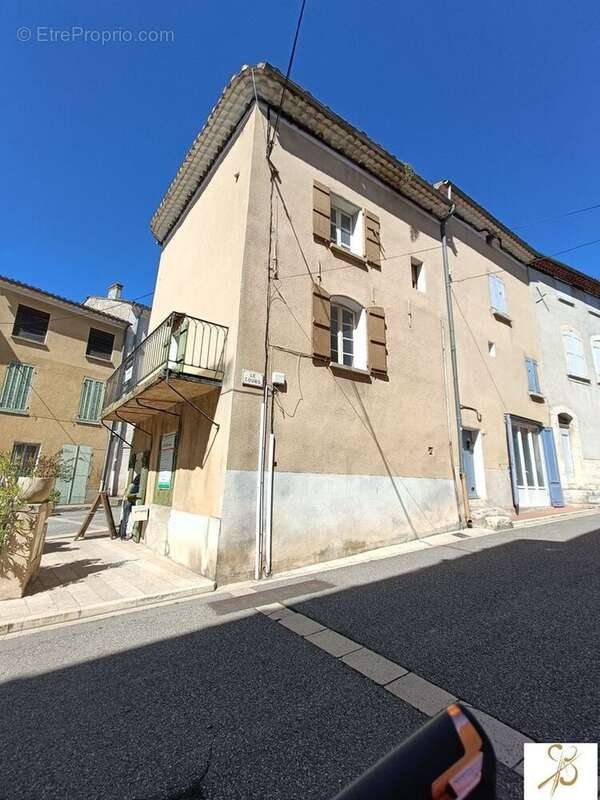 Maison 150 m² à Quinson  - photo 3