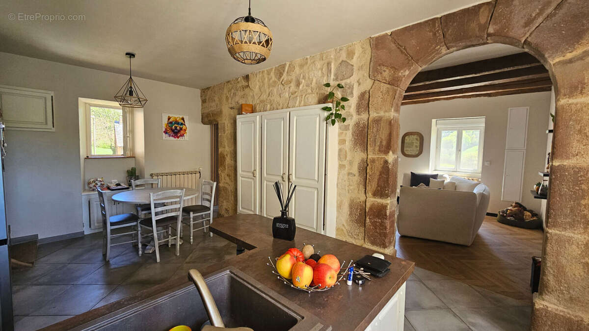 Maison à SAINT-GENIEZ-D'OLT