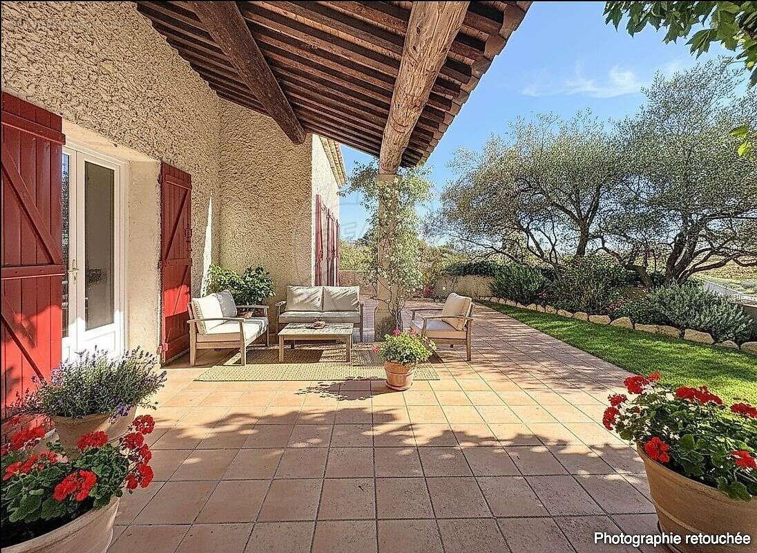 Maison à LA CALMETTE