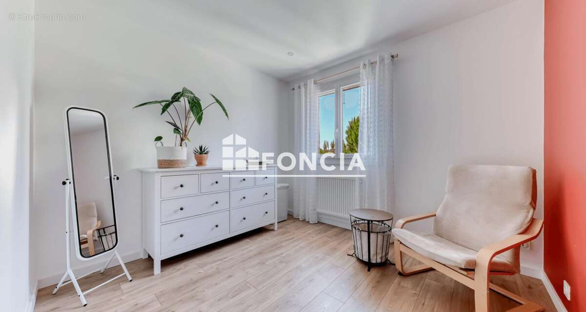 Appartement à BRON