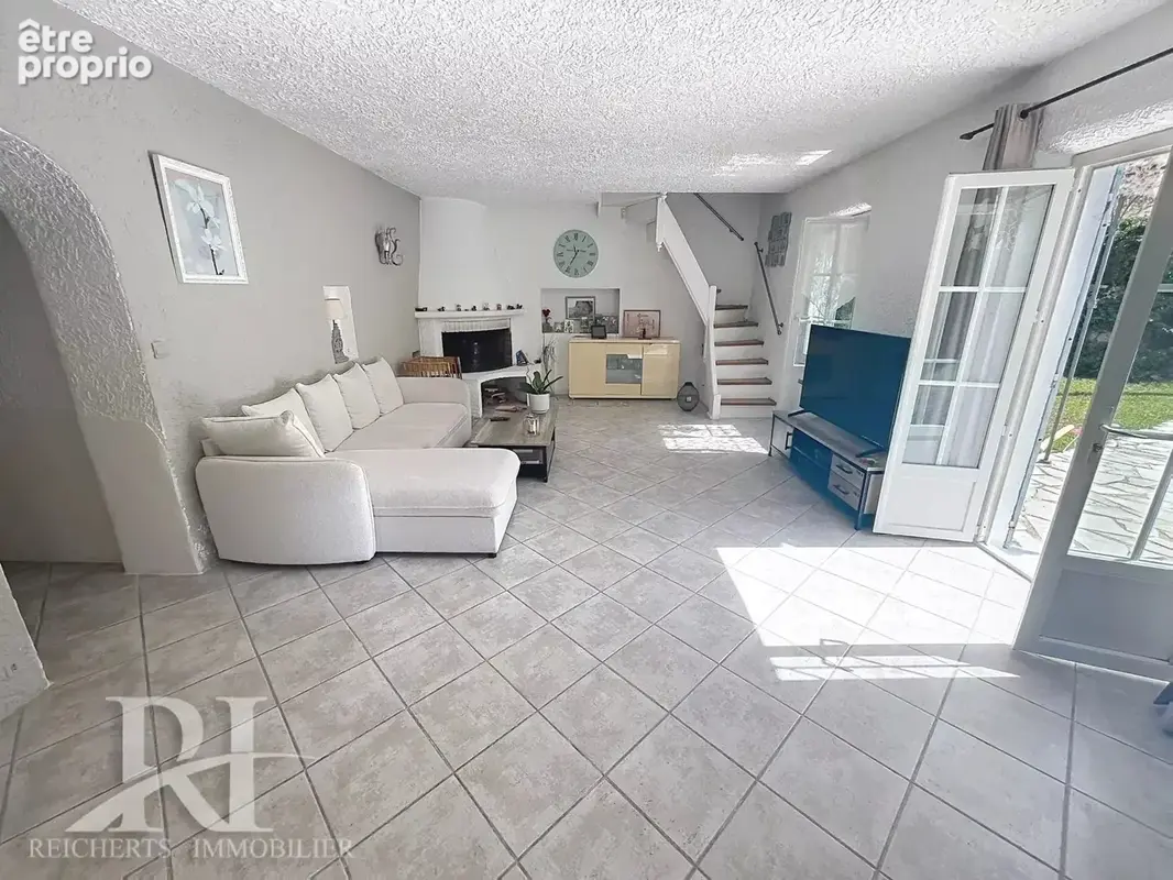 OPIO Villa de 145m2 au calme avec piscine - photo 6