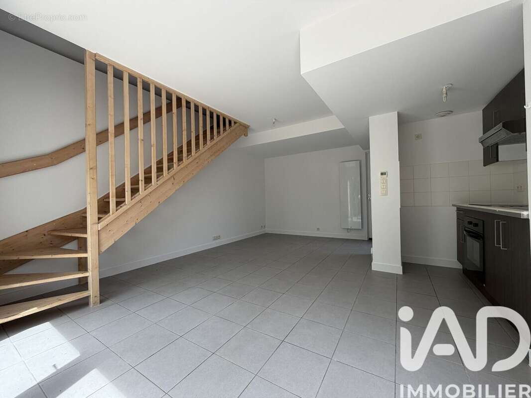 Photo 2 - Maison à ANGOULINS