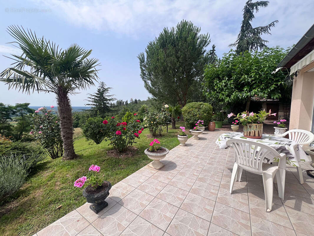 Maison à ESTIVAREILLES