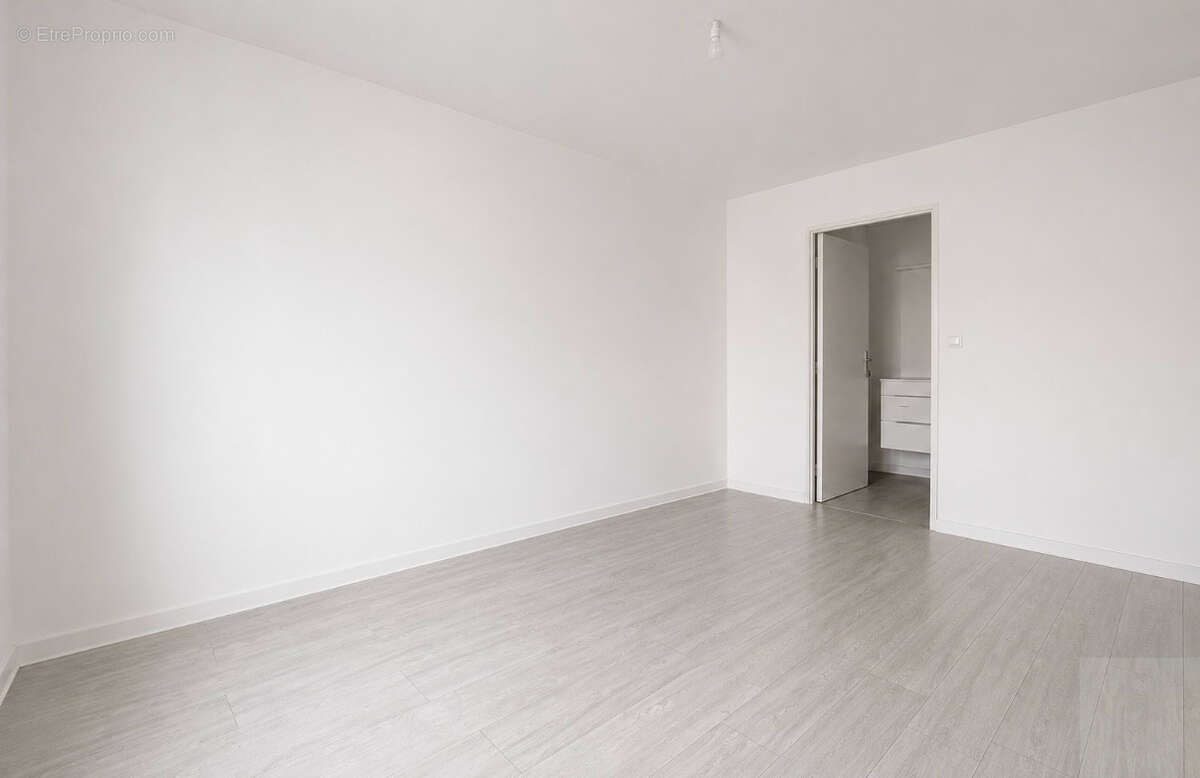 Amiens - quartier saint pierre - appartement t2 - place de parking - residence securisee - photo 6