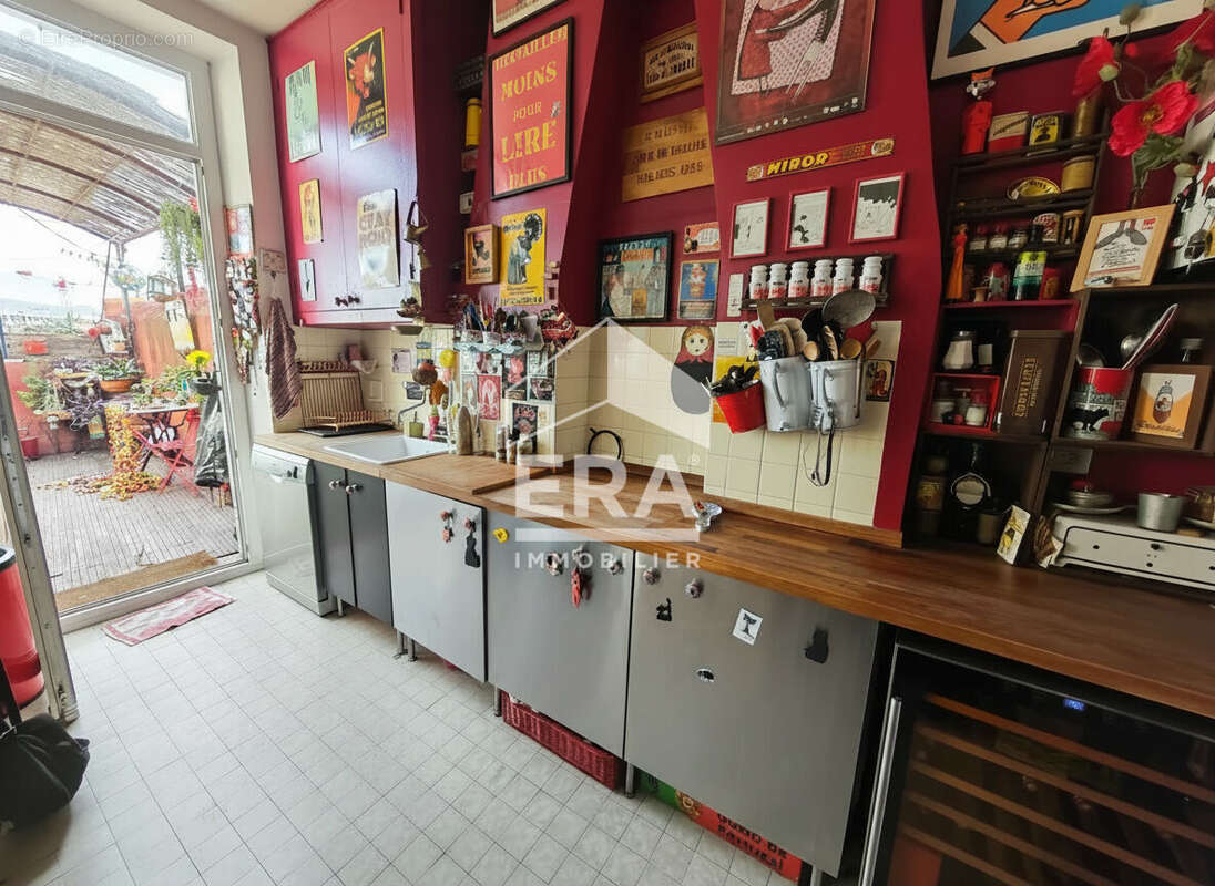 Appartement à MARSEILLE-6E