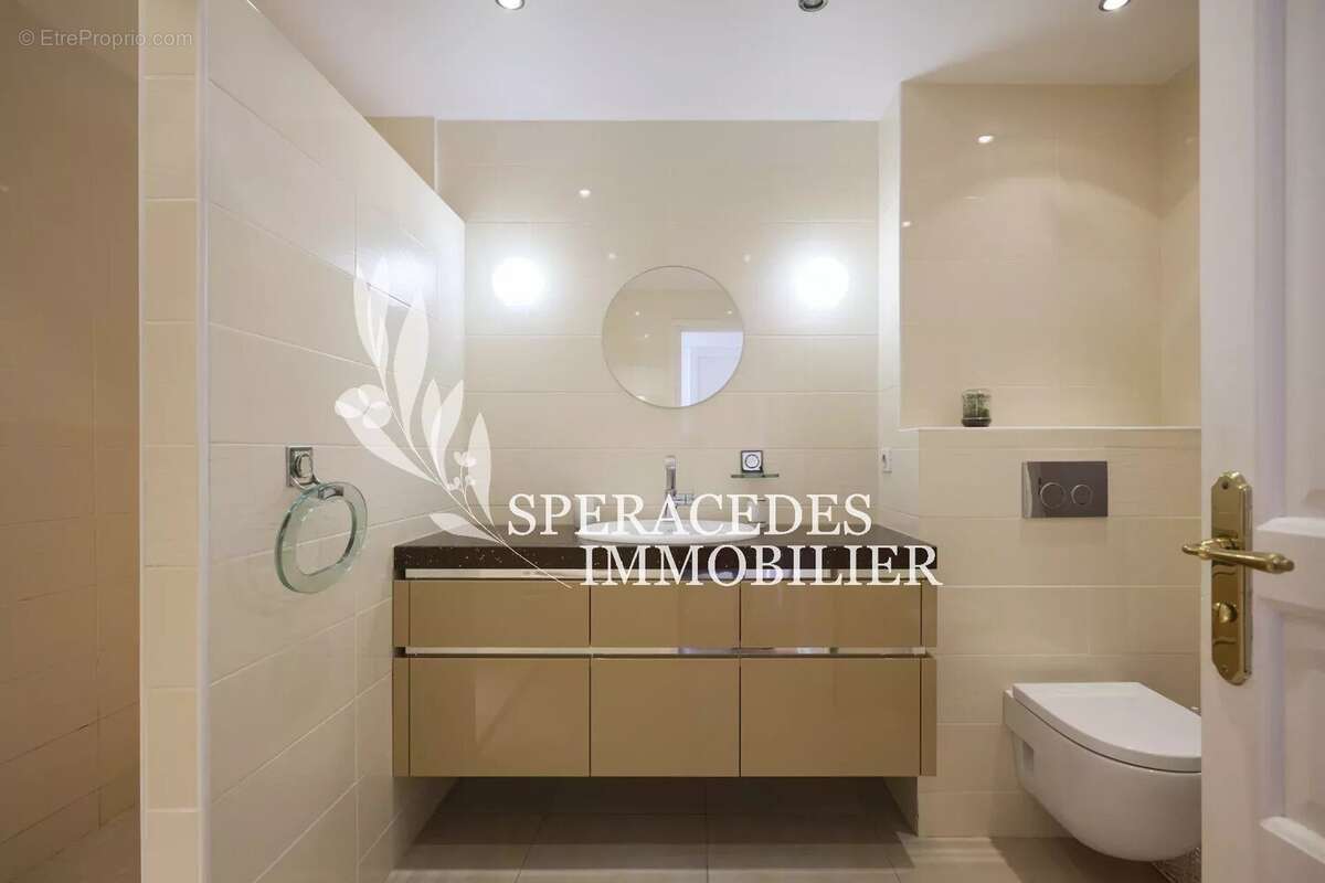 Appartement à LE CANNET