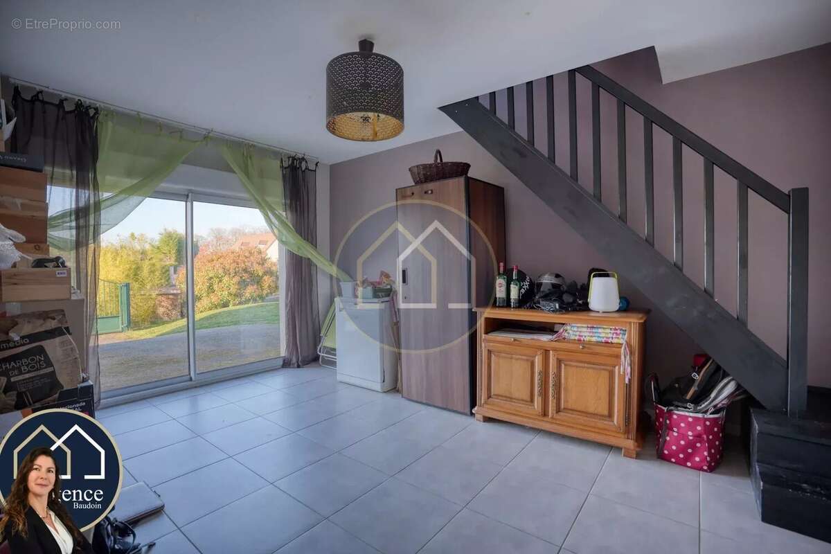 Maison à SAINTE-GEMME-MORONVAL