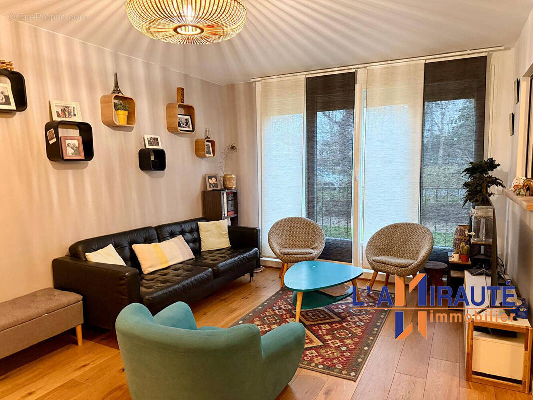 Appartement à MAISONS-LAFFITTE
