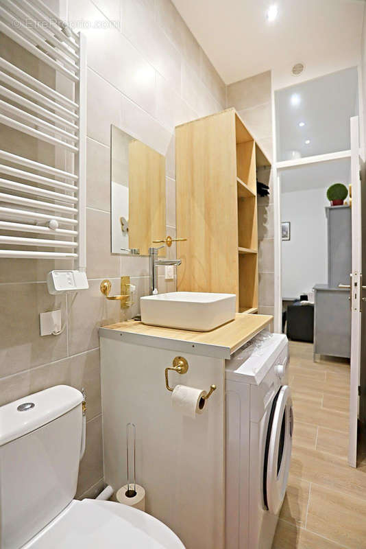 Appartement à PARIS-3E