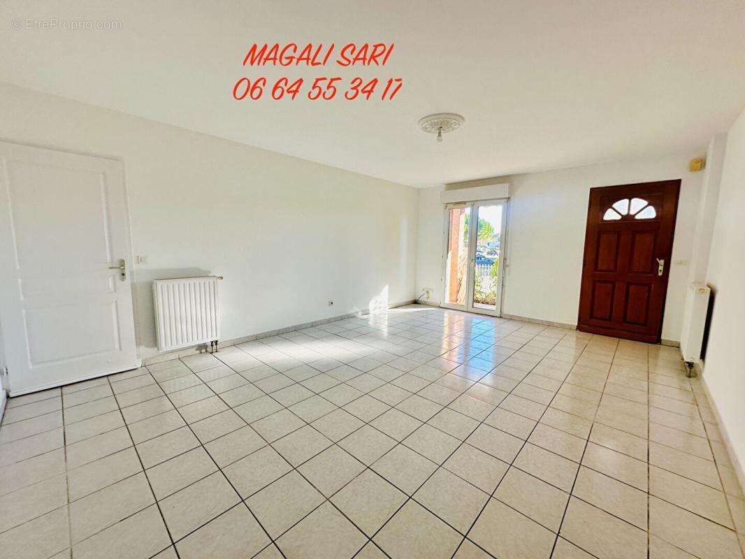 Maison à SAINT-HILAIRE-DE-BRETHMAS