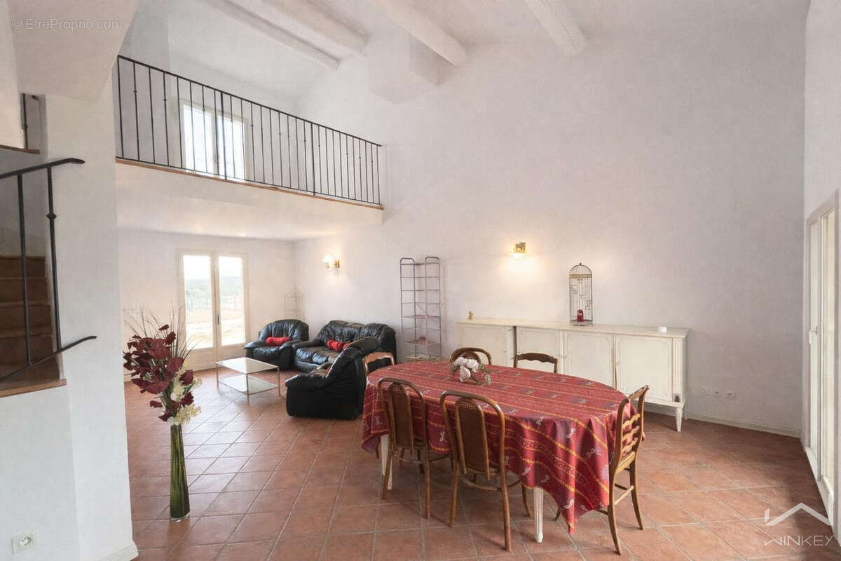 Maison à SAINT-REMEZE