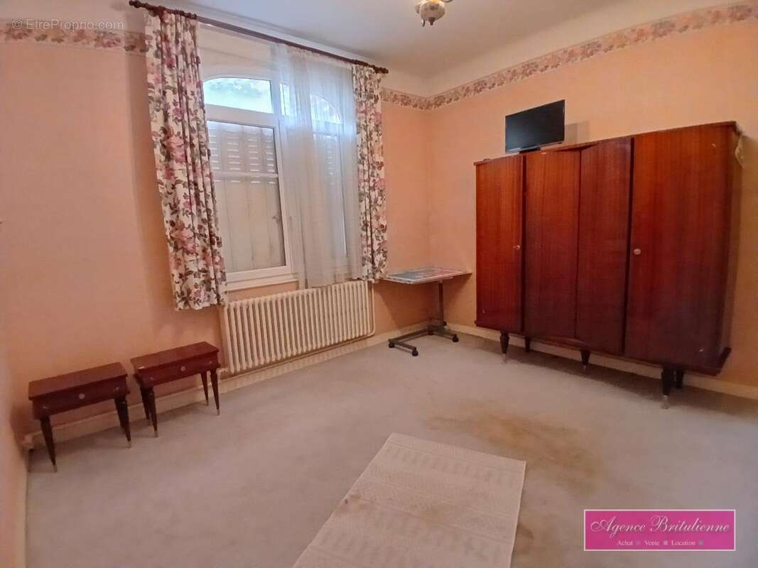 Maison 138 m² à Breteuil  - photo 4