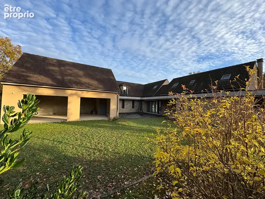 Très belle propriété  contemporaine avec environnement exceptionnel et piscine A terminer Les Mesnuls 12 pièces  400 m2 - photo 2