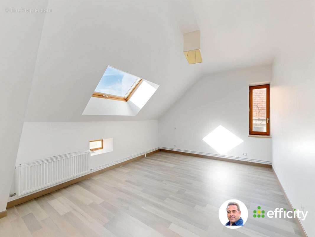 Maison à LAPEYROUSE